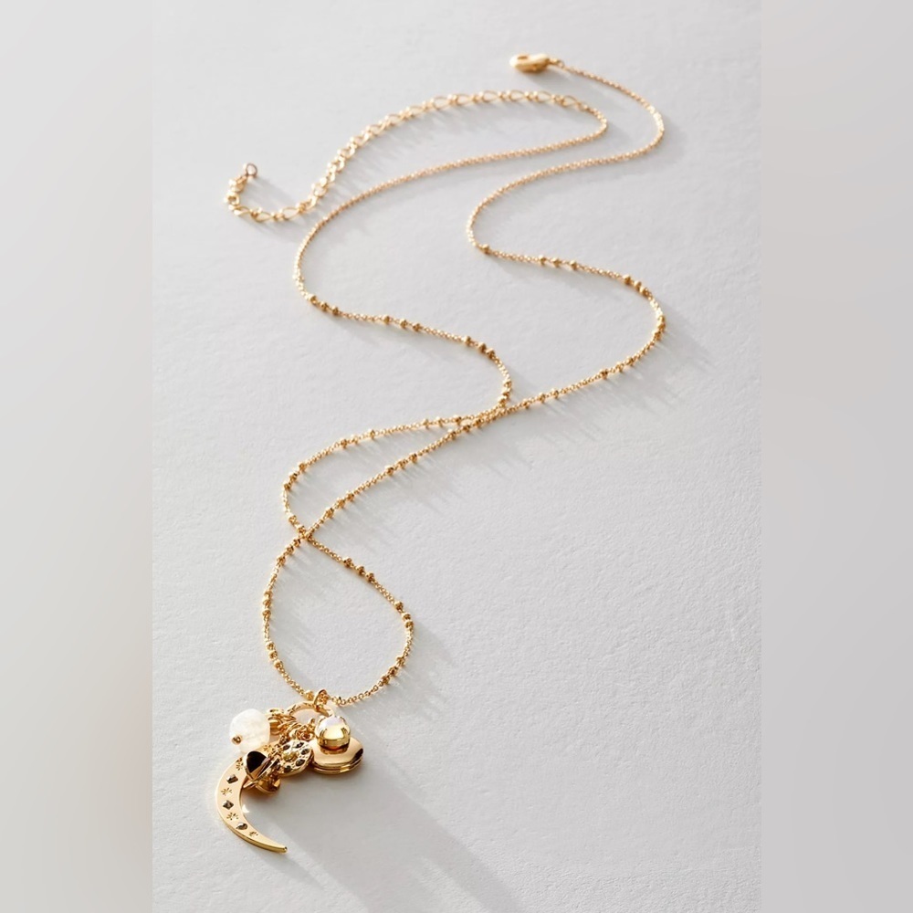 NWT Moon Cluster Pendant Necklace